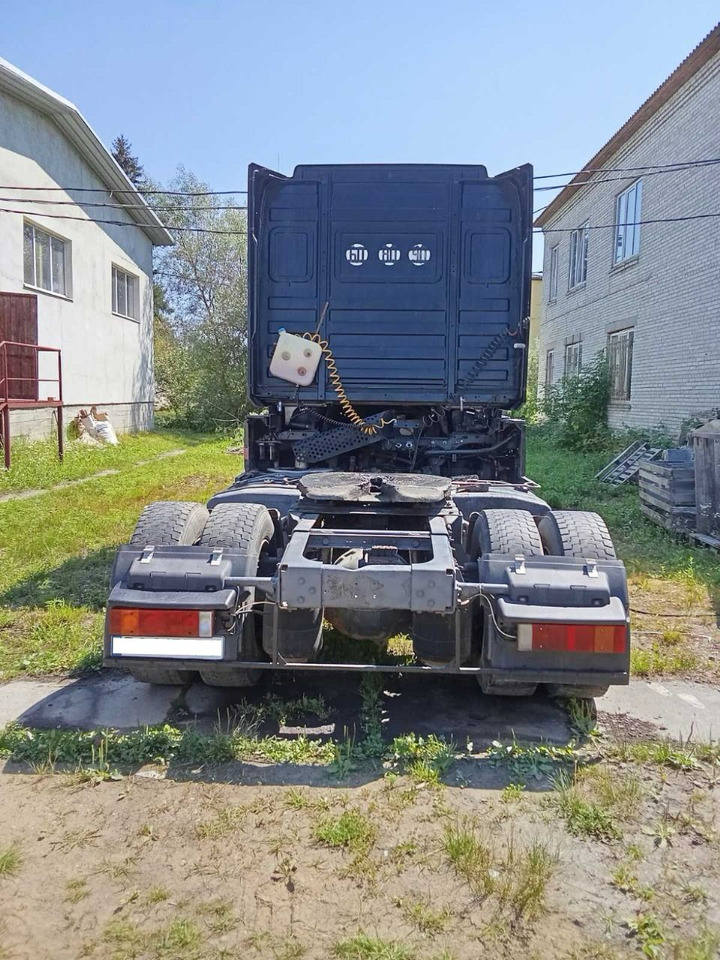 RENAULT Magnum 440 - Nyergesvontató: 5 kép. RENAULT Magnum 440 - Nyergesvontató: 5 kép.
