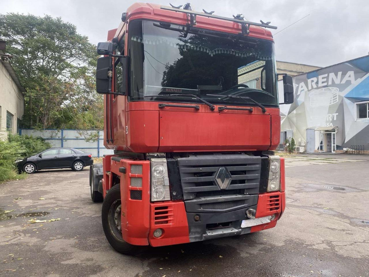 RENAULT Magnum 480 - Nyergesvontató: 2 kép. RENAULT Magnum 480 - Nyergesvontató: 2 kép.
