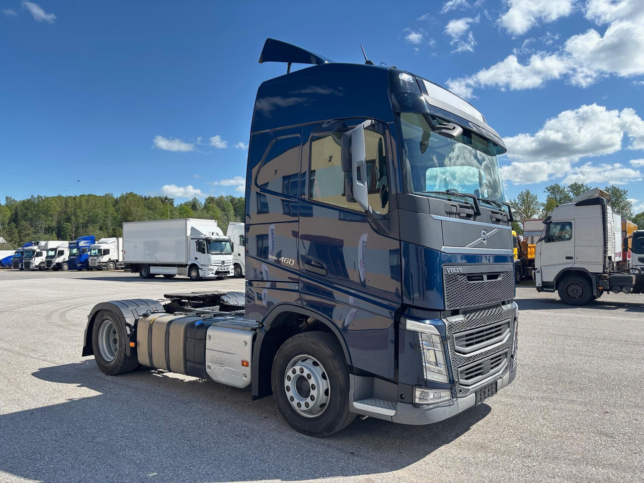 VOLVO FH460 - Nyergesvontató: 1 kép. VOLVO FH460 - Nyergesvontató: 1 kép.