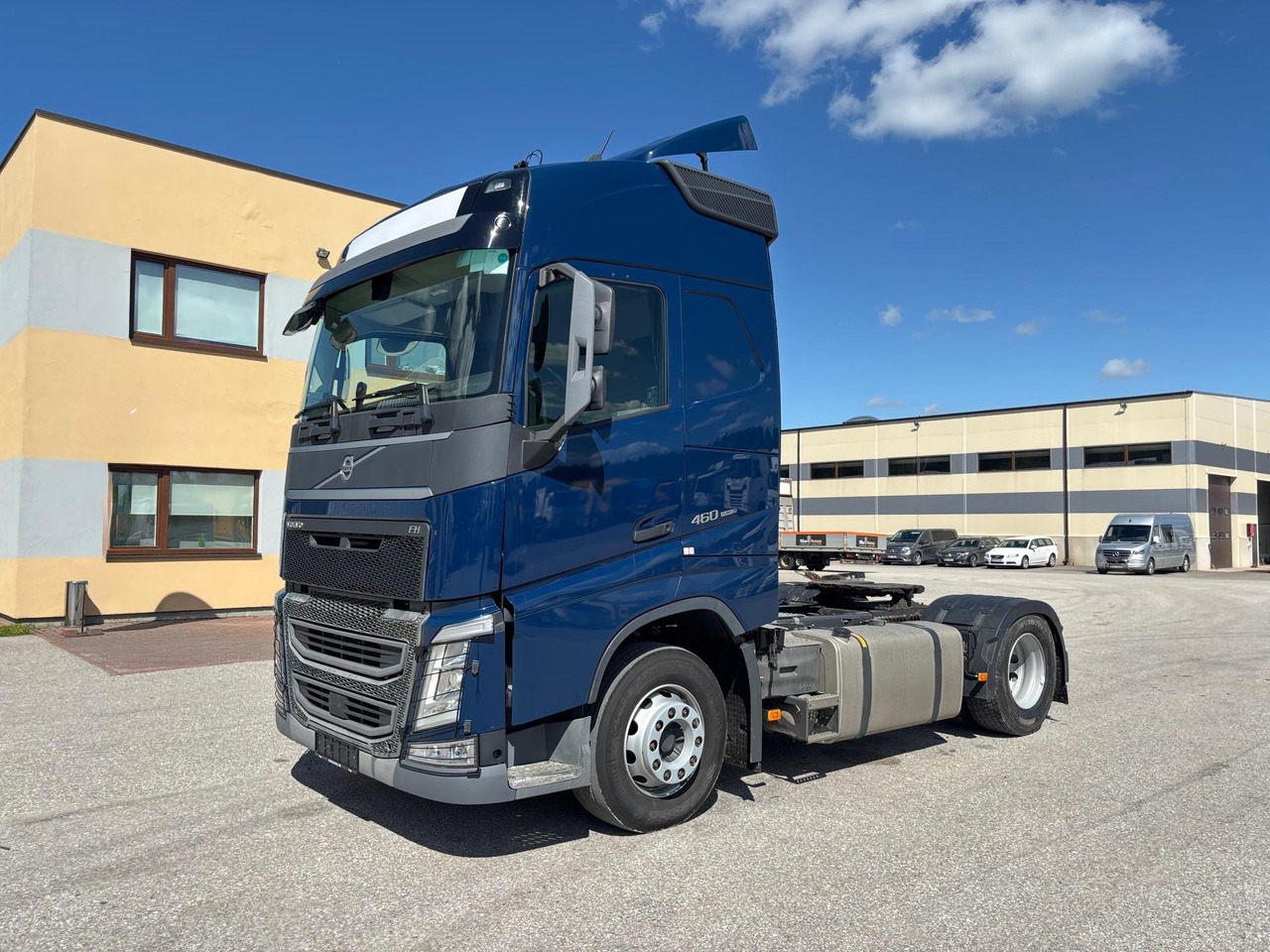 VOLVO FH460 - Nyergesvontató: 3 kép. VOLVO FH460 - Nyergesvontató: 3 kép.