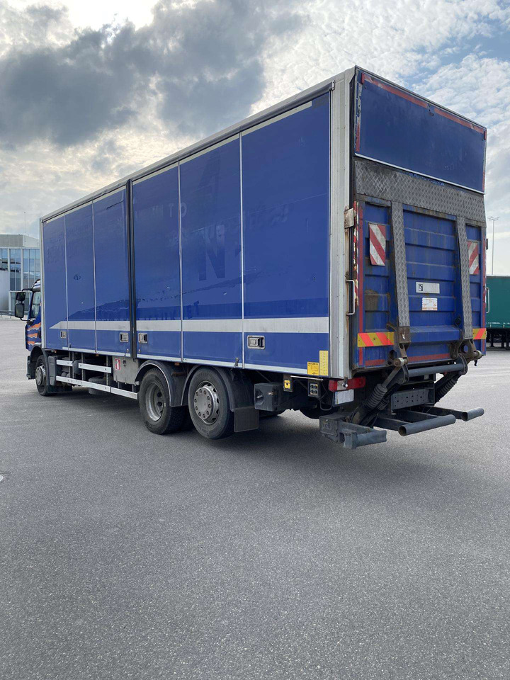 Dobozos felépítményű teherautó RENAULT Premium 320: 7 kép.