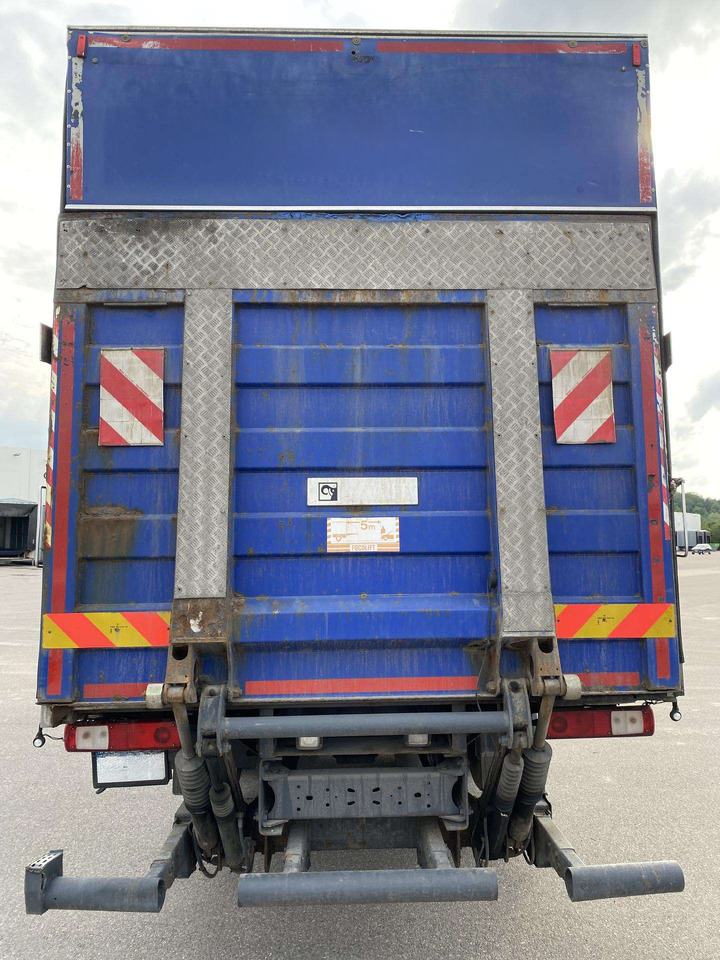 RENAULT Premium 320 - Dobozos felépítményű teherautó: 5 kép. RENAULT Premium 320 - Dobozos felépítményű teherautó: 5 kép.