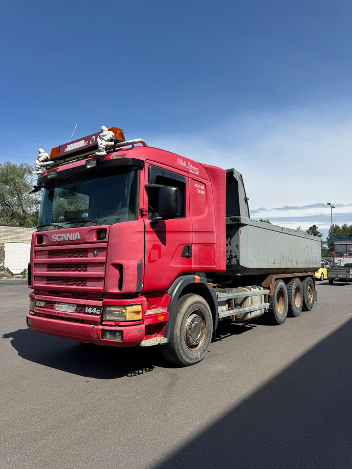 SCANIA 144G.530 - Billenőplatós teherautó: 3 kép. SCANIA 144G.530 - Billenőplatós teherautó: 3 kép.