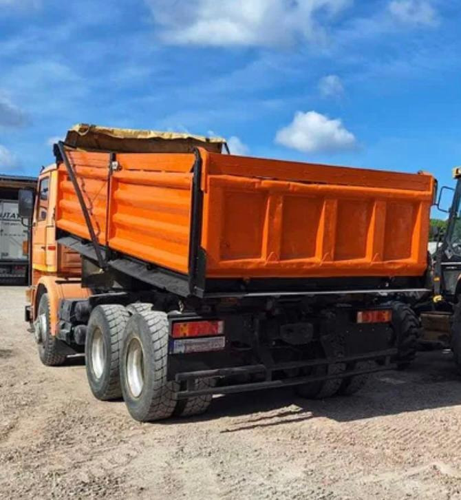 SCANIA 93.250 - Billenőplatós teherautó: 5 kép. SCANIA 93.250 - Billenőplatós teherautó: 5 kép.