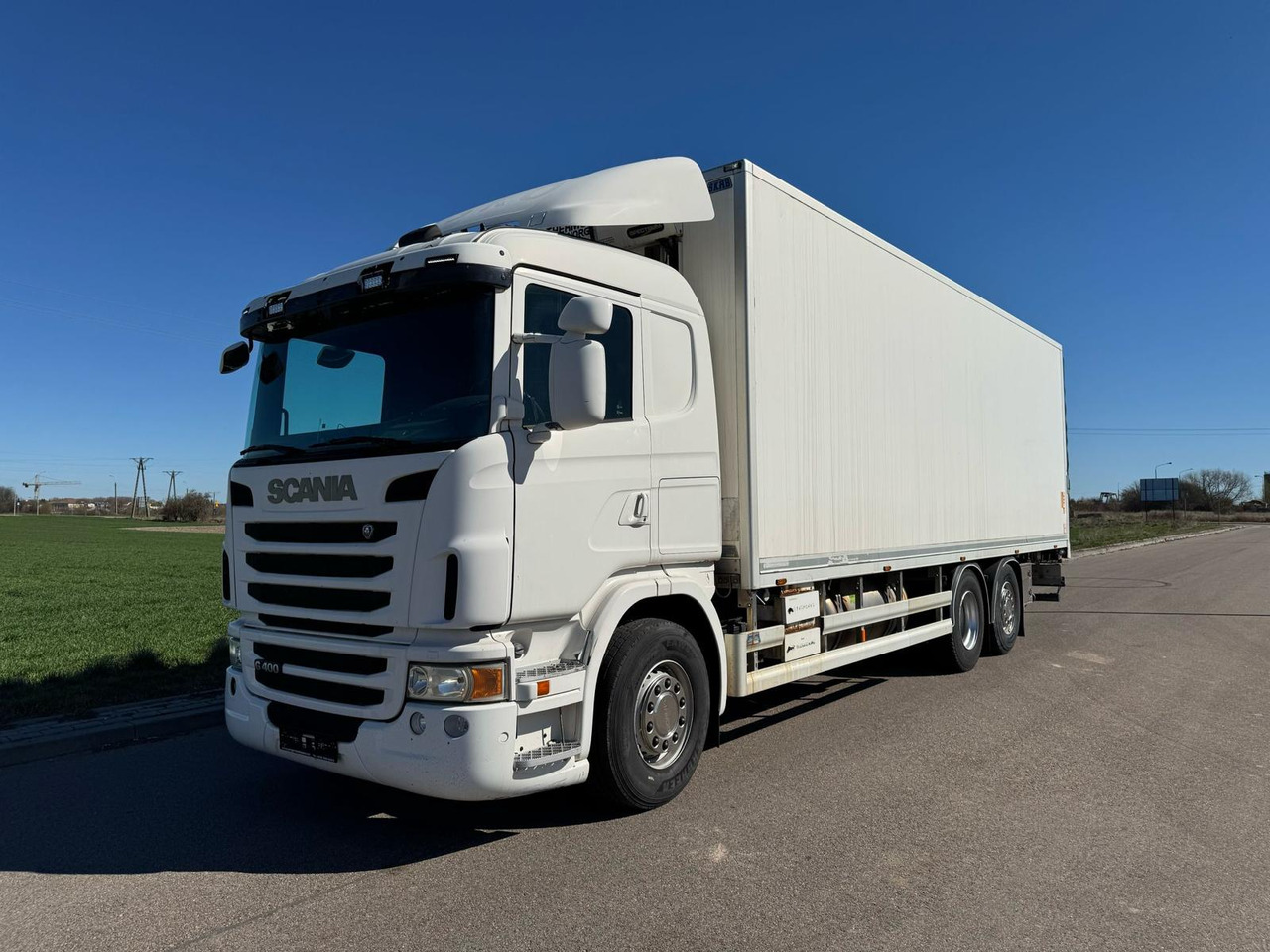 SCANIA G400 - Hőszigetelt teherautó: 1 kép. SCANIA G400 - Hőszigetelt teherautó: 1 kép.