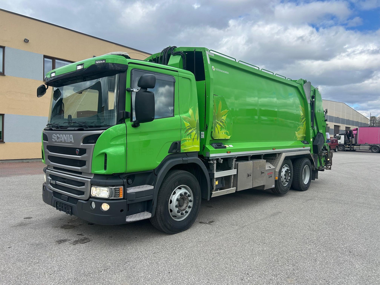 SCANIA P410 - Szemetesautó: 2 kép. SCANIA P410 - Szemetesautó: 2 kép.