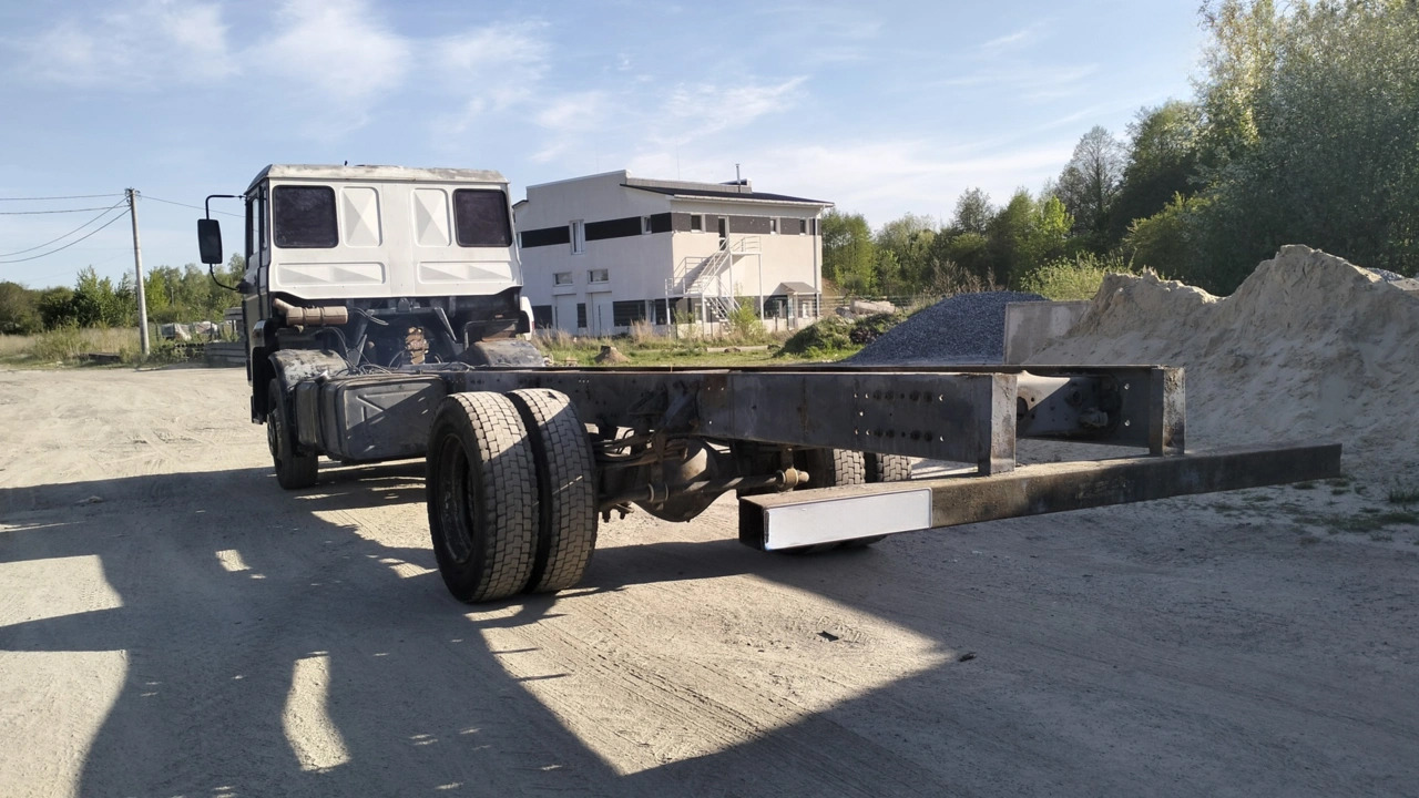 DAF FA1700 - Teherautó: 3 kép. DAF FA1700 - Teherautó: 3 kép.