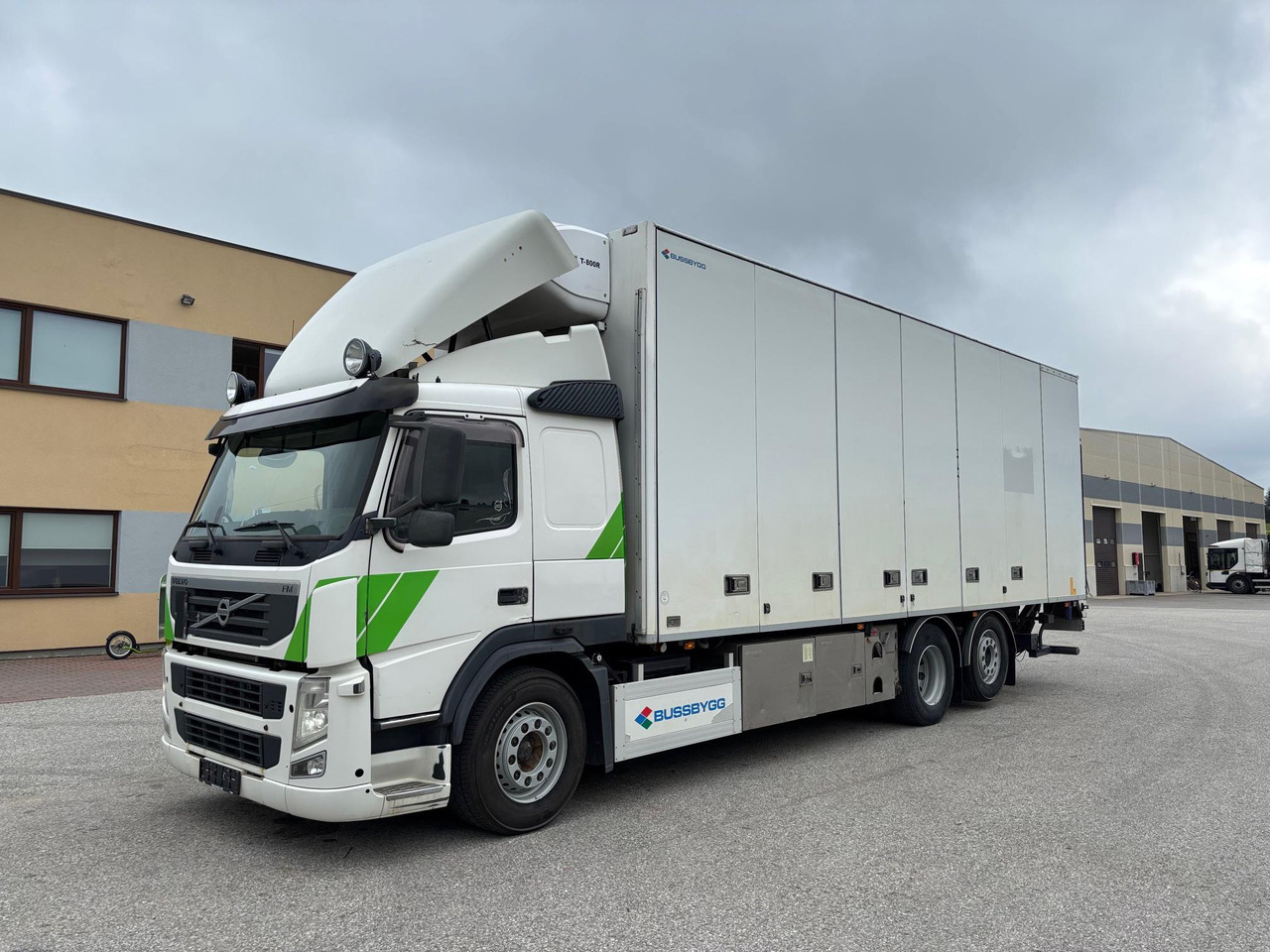 VOLVO FM460 - Teherautó: 3 kép. VOLVO FM460 - Teherautó: 3 kép.