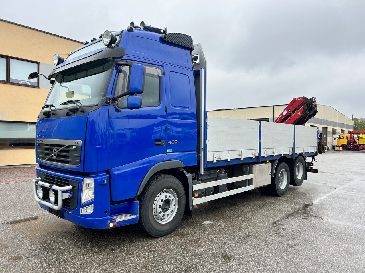 VOLVO FH460 - Platós teherautó, Darus autó: 3 kép. VOLVO FH460 - Platós teherautó, Darus autó: 3 kép.