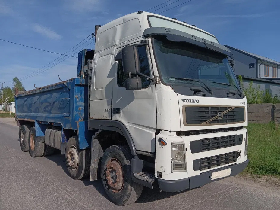 VOLVO FM9.380 - Billenőplatós teherautó: 1 kép. VOLVO FM9.380 - Billenőplatós teherautó: 1 kép.