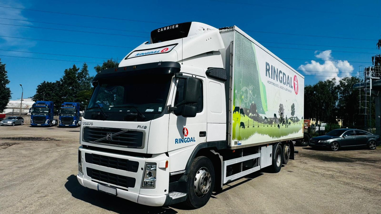 VOLVO FM9 - Hűtős teherautó: 2 kép. VOLVO FM9 - Hűtős teherautó: 2 kép.