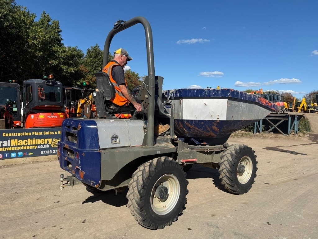 Ausa D 450 AHG - Minidömper: 2 kép. Ausa D 450 AHG - Minidömper: 2 kép.