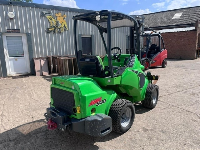 Avant M530 - Derékcsuklós rakodó: 3 kép. Avant M530 - Derékcsuklós rakodó: 3 kép.