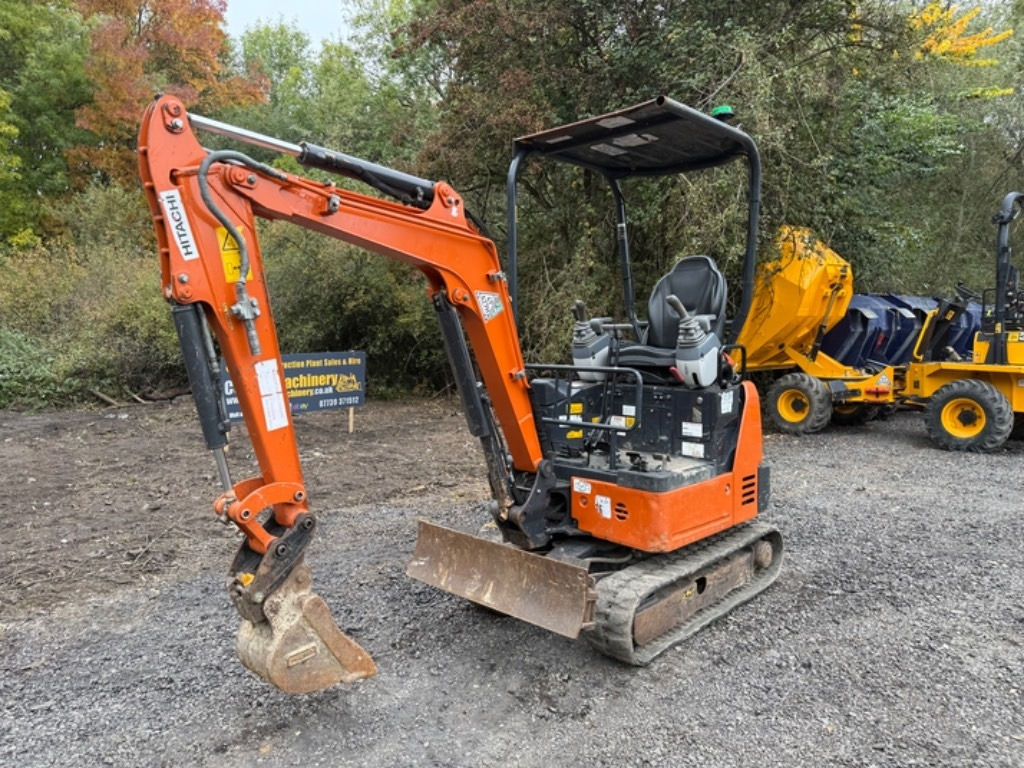Hitachi ZX 19 U-6 - Minikotró: 5 kép. Hitachi ZX 19 U-6 - Minikotró: 5 kép.