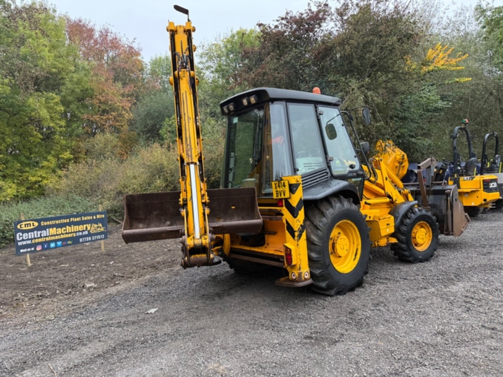 JCB 3 CX - Kotrórakodó: 3 kép. JCB 3 CX - Kotrórakodó: 3 kép.