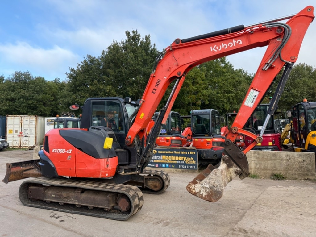 Kubota KX 080-4 - Minikotró: 4 kép. Kubota KX 080-4 - Minikotró: 4 kép.