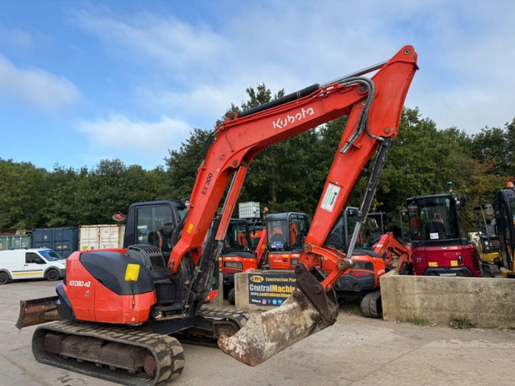 Kubota KX 080-4 - Minikotró: 5 kép. Kubota KX 080-4 - Minikotró: 5 kép.