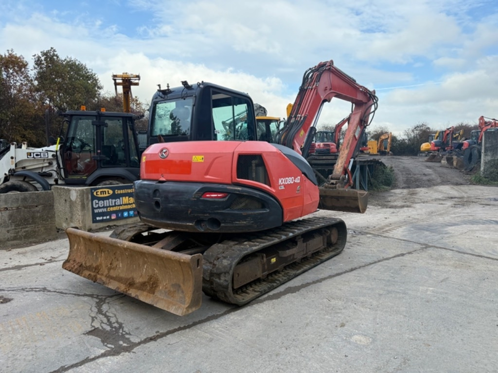 Kubota KX 080-4 - Minikotró: 5 kép. Kubota KX 080-4 - Minikotró: 5 kép.