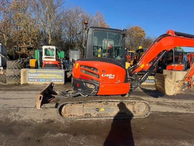 Kubota U 48-4 - Minikotró: 5 kép. Kubota U 48-4 - Minikotró: 5 kép.