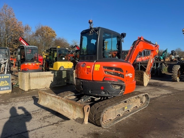 Kubota U 48-4 - Minikotró: 4 kép. Kubota U 48-4 - Minikotró: 4 kép.