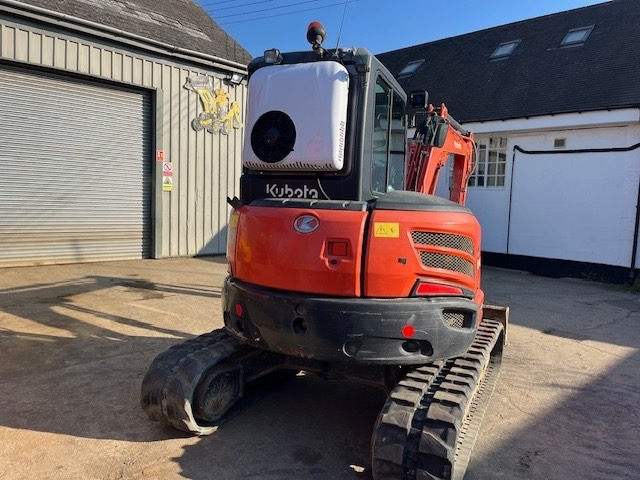 Kubota U 48-4 - Minikotró: 5 kép. Kubota U 48-4 - Minikotró: 5 kép.