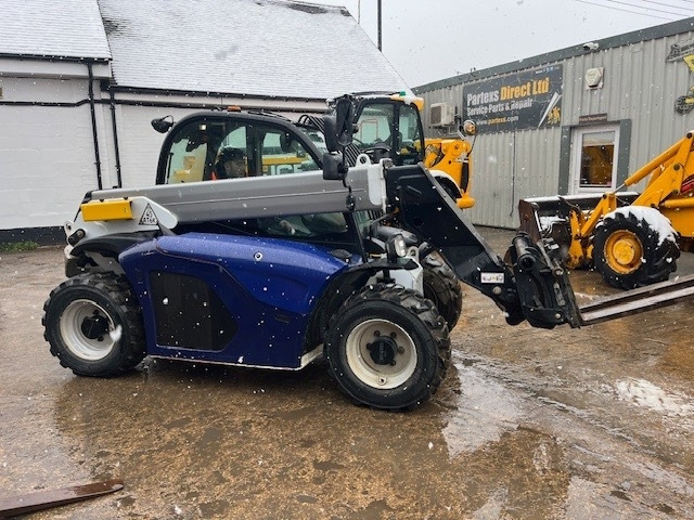 Manitou MT 420 H - Teleszkópos rakodó: 1 kép. Manitou MT 420 H - Teleszkópos rakodó: 1 kép.
