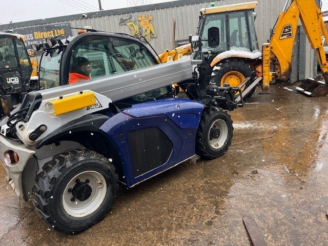 Manitou MT 420 H - Teleszkópos rakodó: 3 kép. Manitou MT 420 H - Teleszkópos rakodó: 3 kép.