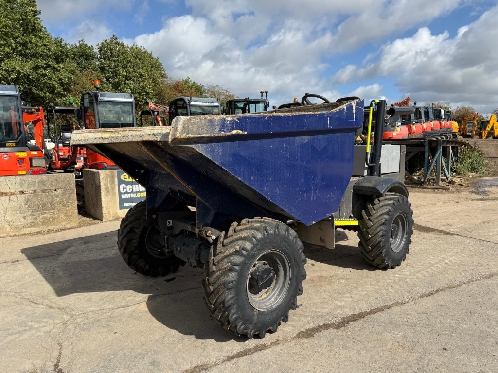 Mecalac TA 3 H - Minidömper: 4 kép. Mecalac TA 3 H - Minidömper: 4 kép.