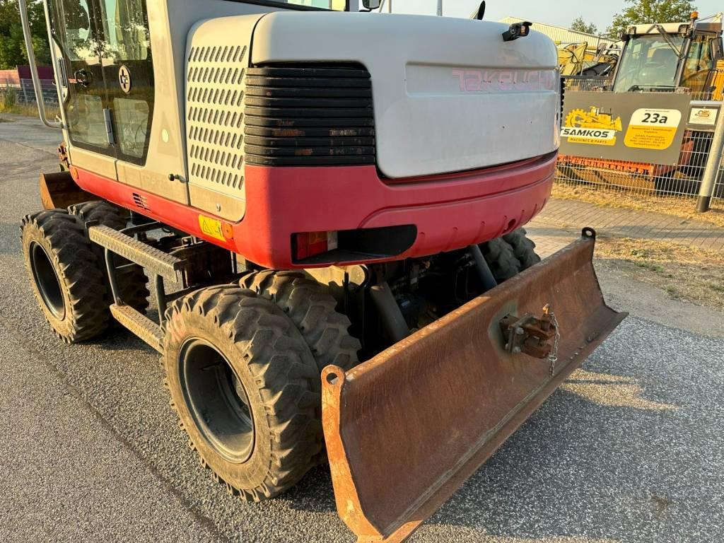 Gumikerekes kotró Takeuchi TB 175 W 8,7 ton. Klima Turbo 77 PS: 14 kép.