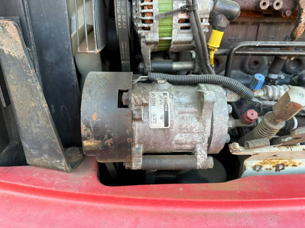 Gumikerekes kotró Takeuchi TB 175 W 8,7 ton. Klima Turbo 77 PS: 18 kép.