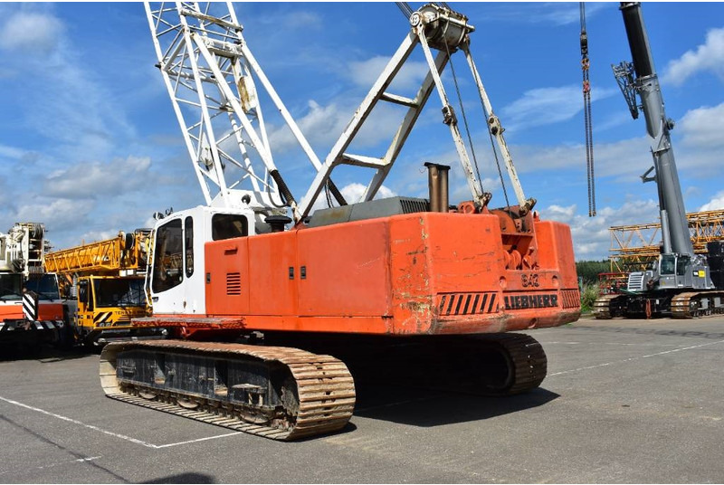 Lánctalpas daru Liebherr HS 843 HD: 8 kép.