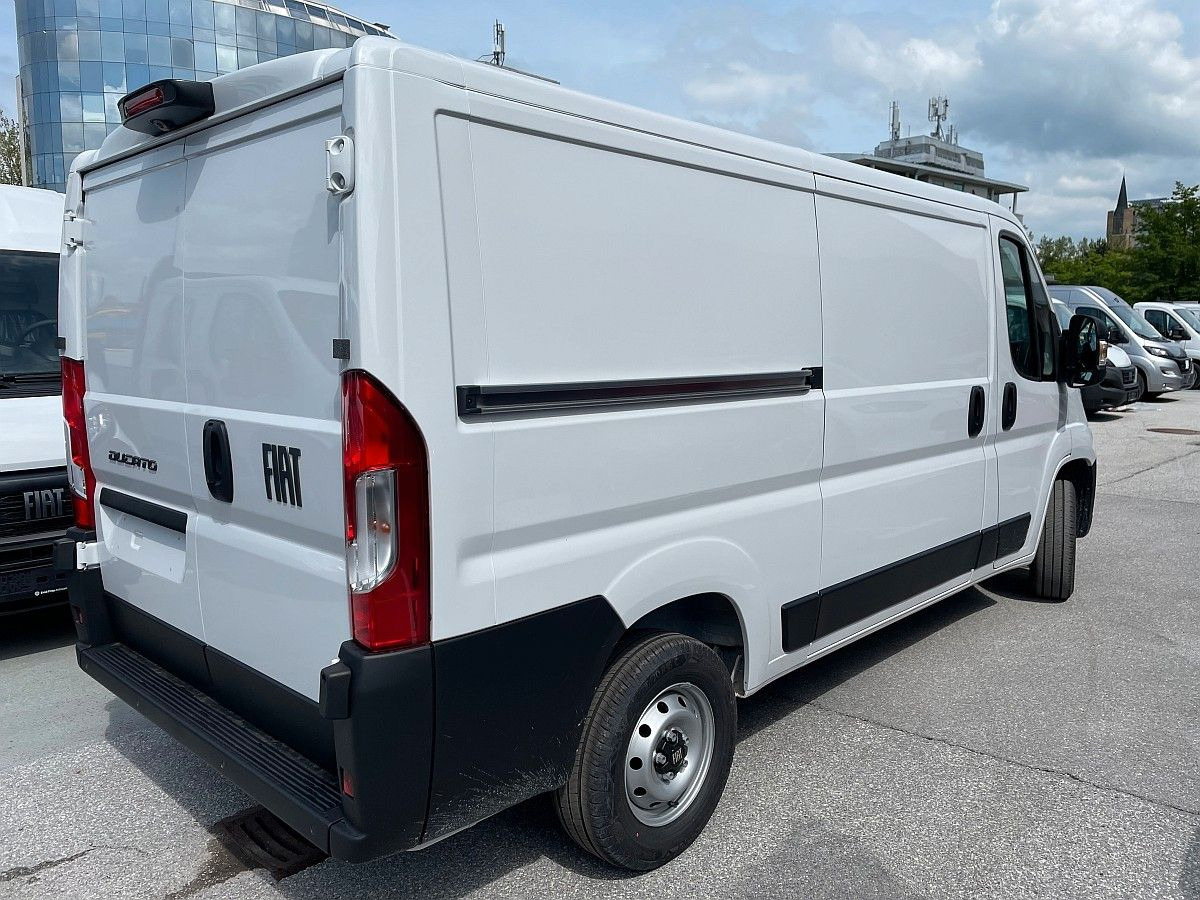 Fiat Ducato 30L L2H1-120-Klima;Temp;P.Sens;DAB+;2025 - Kis furgon: 3 kép. Fiat Ducato 30L L2H1-120-Klima;Temp;P.Sens;DAB+;2025 - Kis furgon: 3 kép.