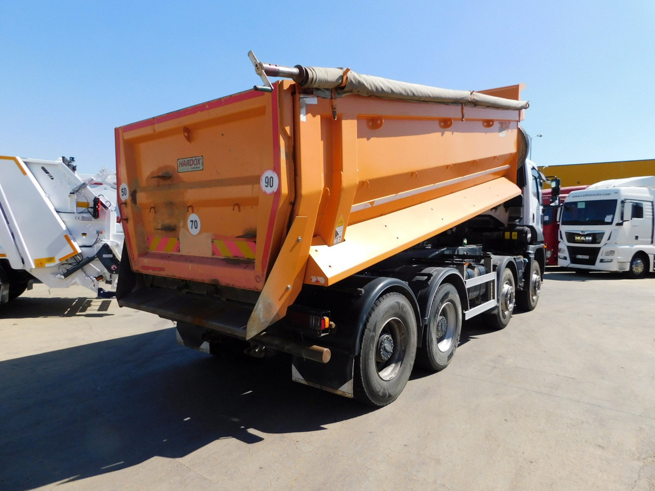 Ford 4142d 8x4 dcab e6 16s2230 - Billenőplatós teherautó: 3 kép. Ford 4142d 8x4 dcab e6 16s2230 - Billenőplatós teherautó: 3 kép.