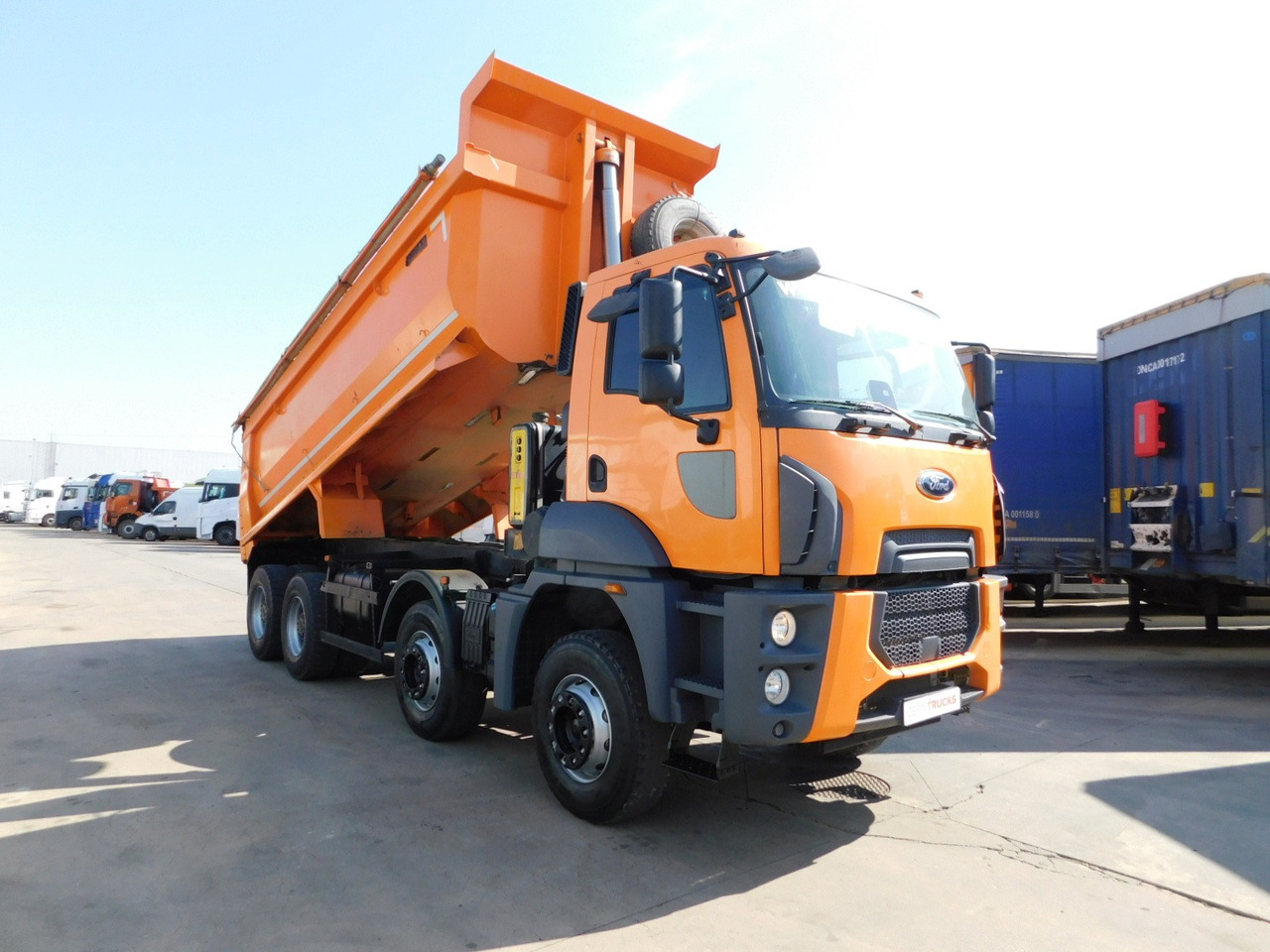 Ford 4142d 8x4 dcab e6 16s2230 - Billenőplatós teherautó: 2 kép. Ford 4142d 8x4 dcab e6 16s2230 - Billenőplatós teherautó: 2 kép.