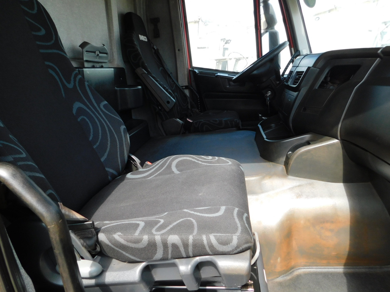 Iveco Trakker 450 - Billenőplatós teherautó: 5 kép. Iveco Trakker 450 - Billenőplatós teherautó: 5 kép.