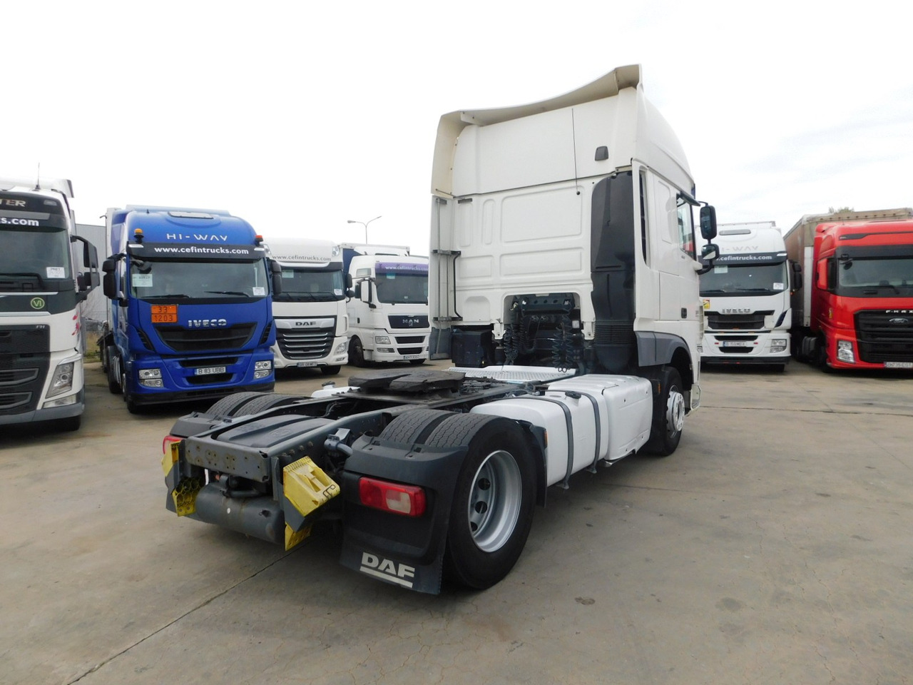 Daf Xf 460 ft - Nyergesvontató: 3 kép. Daf Xf 460 ft - Nyergesvontató: 3 kép.