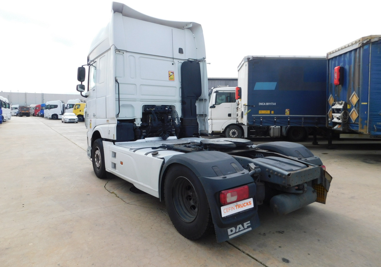 Daf Xf 460 ft - Nyergesvontató: 4 kép. Daf Xf 460 ft - Nyergesvontató: 4 kép.
