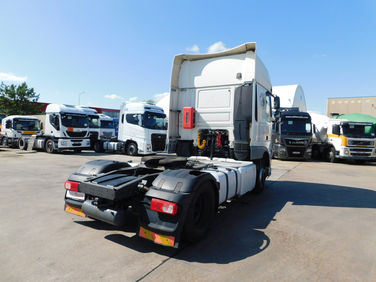 Daf Xf 460 ft - Nyergesvontató: 3 kép. Daf Xf 460 ft - Nyergesvontató: 3 kép.