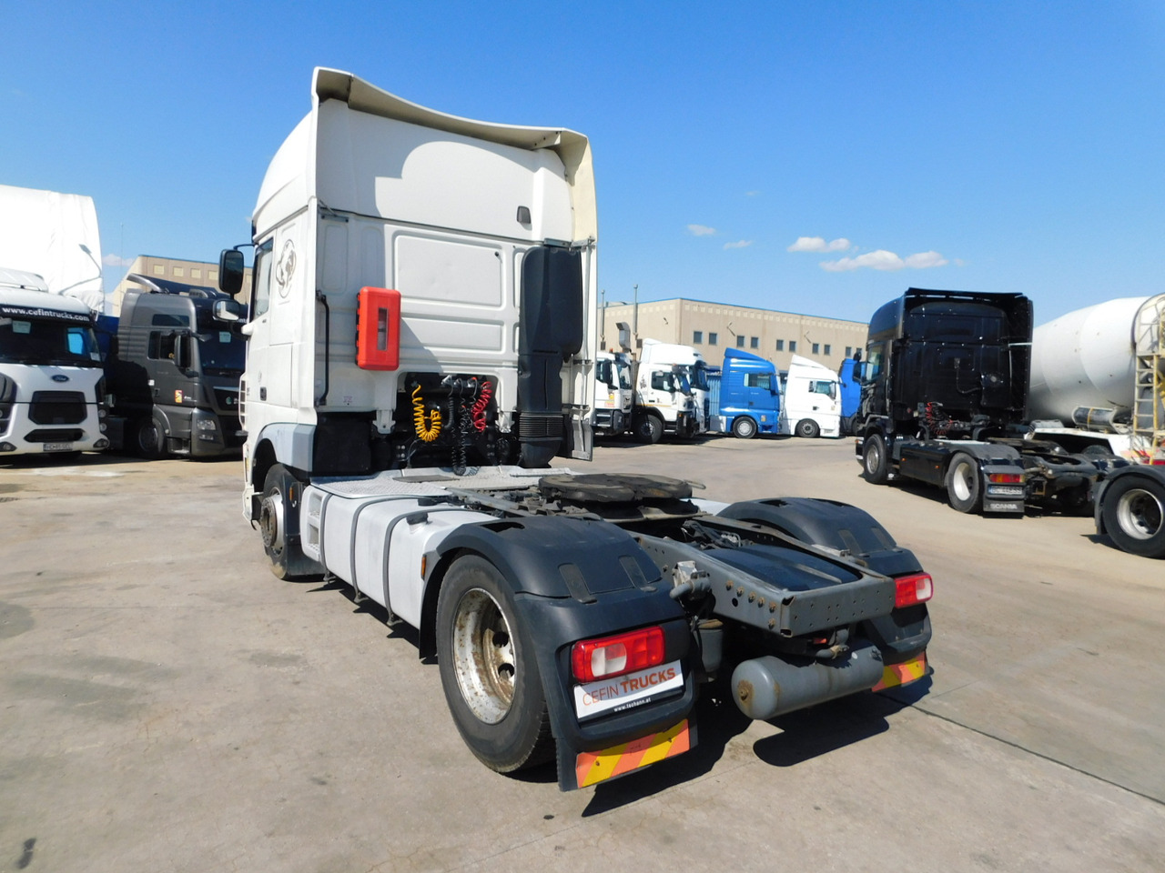 Daf Xf 460 ft - Nyergesvontató: 4 kép. Daf Xf 460 ft - Nyergesvontató: 4 kép.