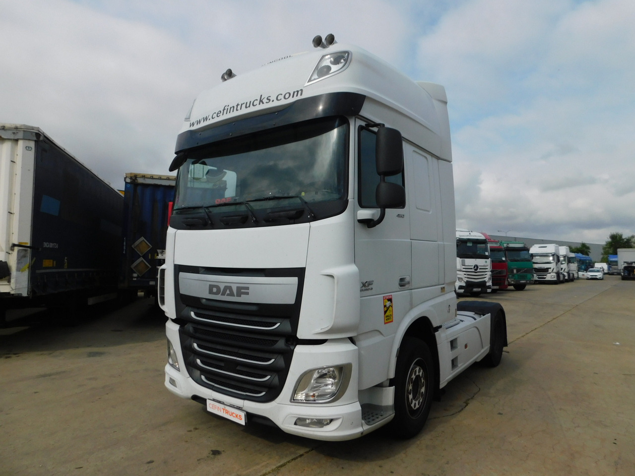 Daf Xf 460 ft - Nyergesvontató: 1 kép. Daf Xf 460 ft - Nyergesvontató: 1 kép.
