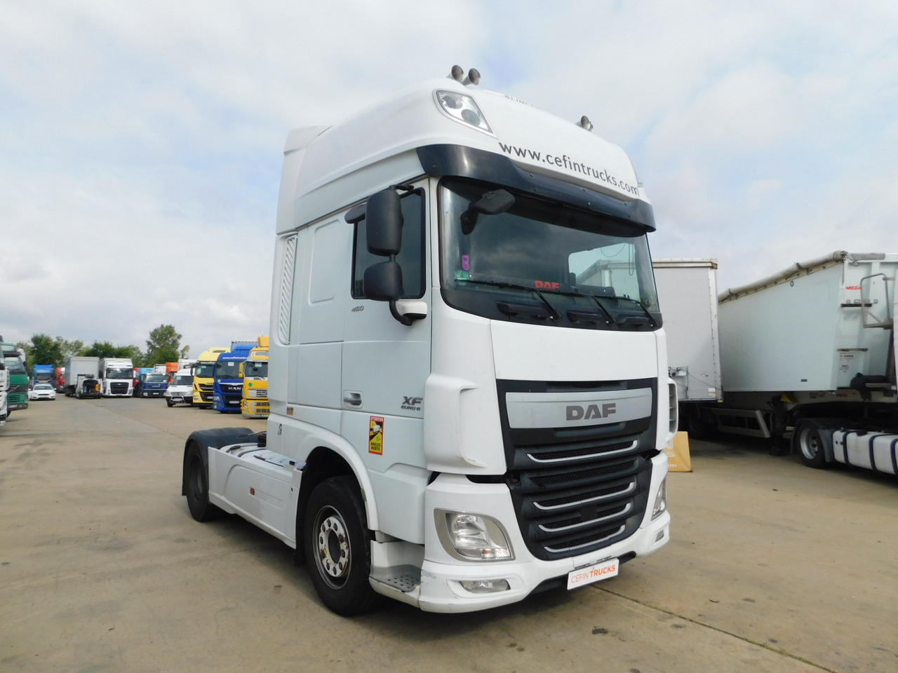 Daf Xf 460 ft - Nyergesvontató: 2 kép. Daf Xf 460 ft - Nyergesvontató: 2 kép.