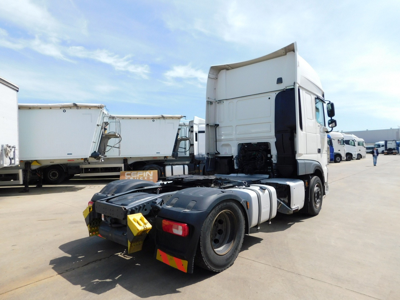 Daf Xf 480 ft - Nyergesvontató: 3 kép. Daf Xf 480 ft - Nyergesvontató: 3 kép.