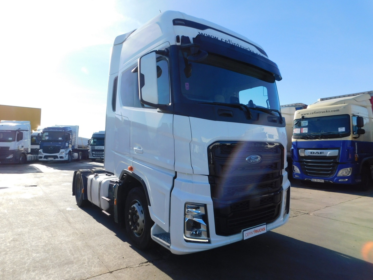 Ford F max 4x2 scab e6 12s2620 - Nyergesvontató: 2 kép. Ford F max 4x2 scab e6 12s2620 - Nyergesvontató: 2 kép.