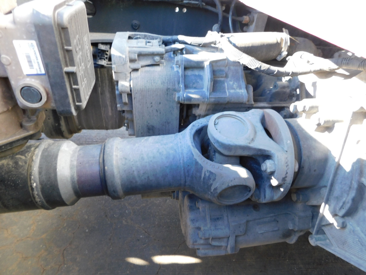 Nyergesvontató Ford F max 4x2 scab e6 12s2620: 8 kép.
