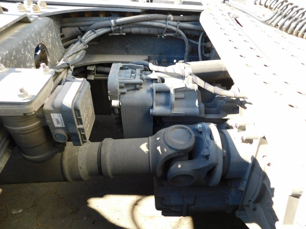 Nyergesvontató Ford F max 4x2 scab e6 12s2620: 7 kép. Nyergesvontató Ford F max 4x2 scab e6 12s2620: 7 kép.