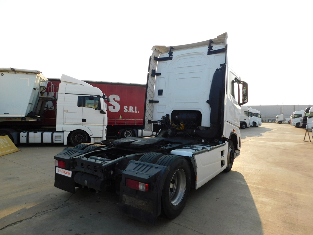 Ford F max 4x2 scab e6 12s2620 - Nyergesvontató: 3 kép. Ford F max 4x2 scab e6 12s2620 - Nyergesvontató: 3 kép.