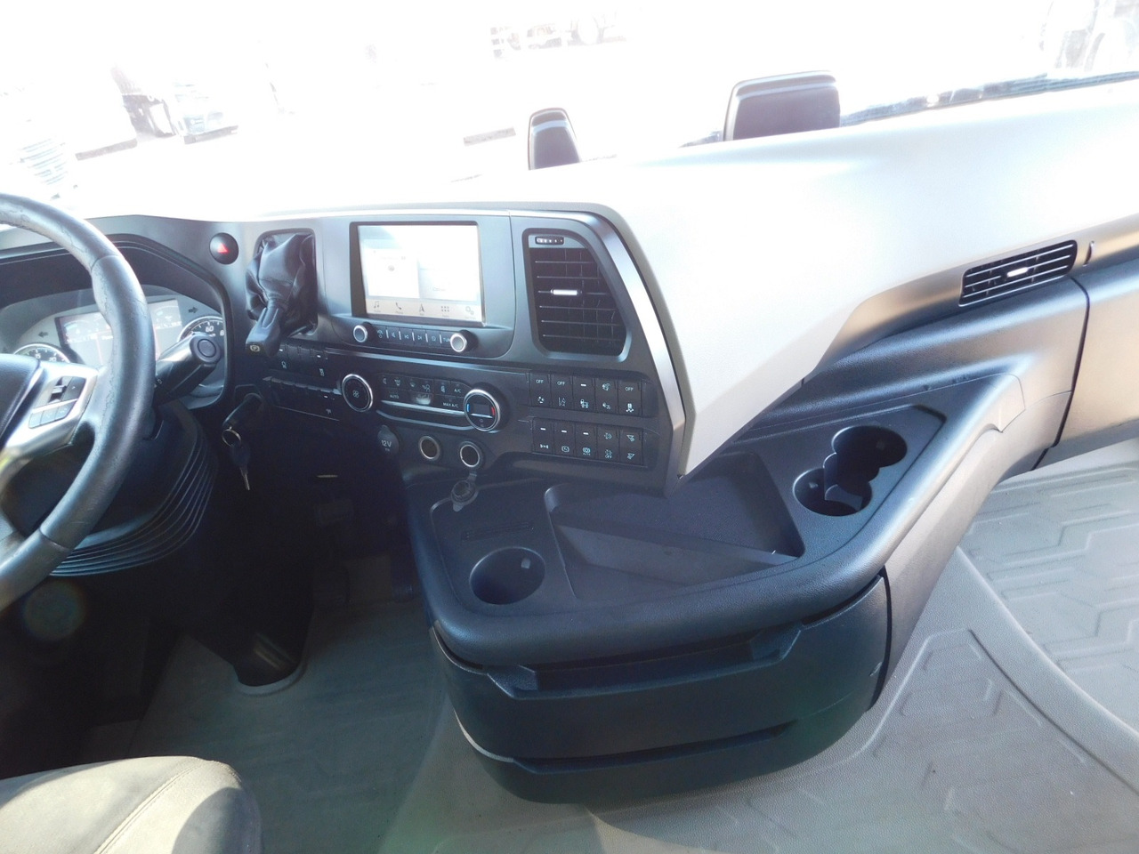 Nyergesvontató Ford F max 4x2 scab e6 12s2620: 6 kép.