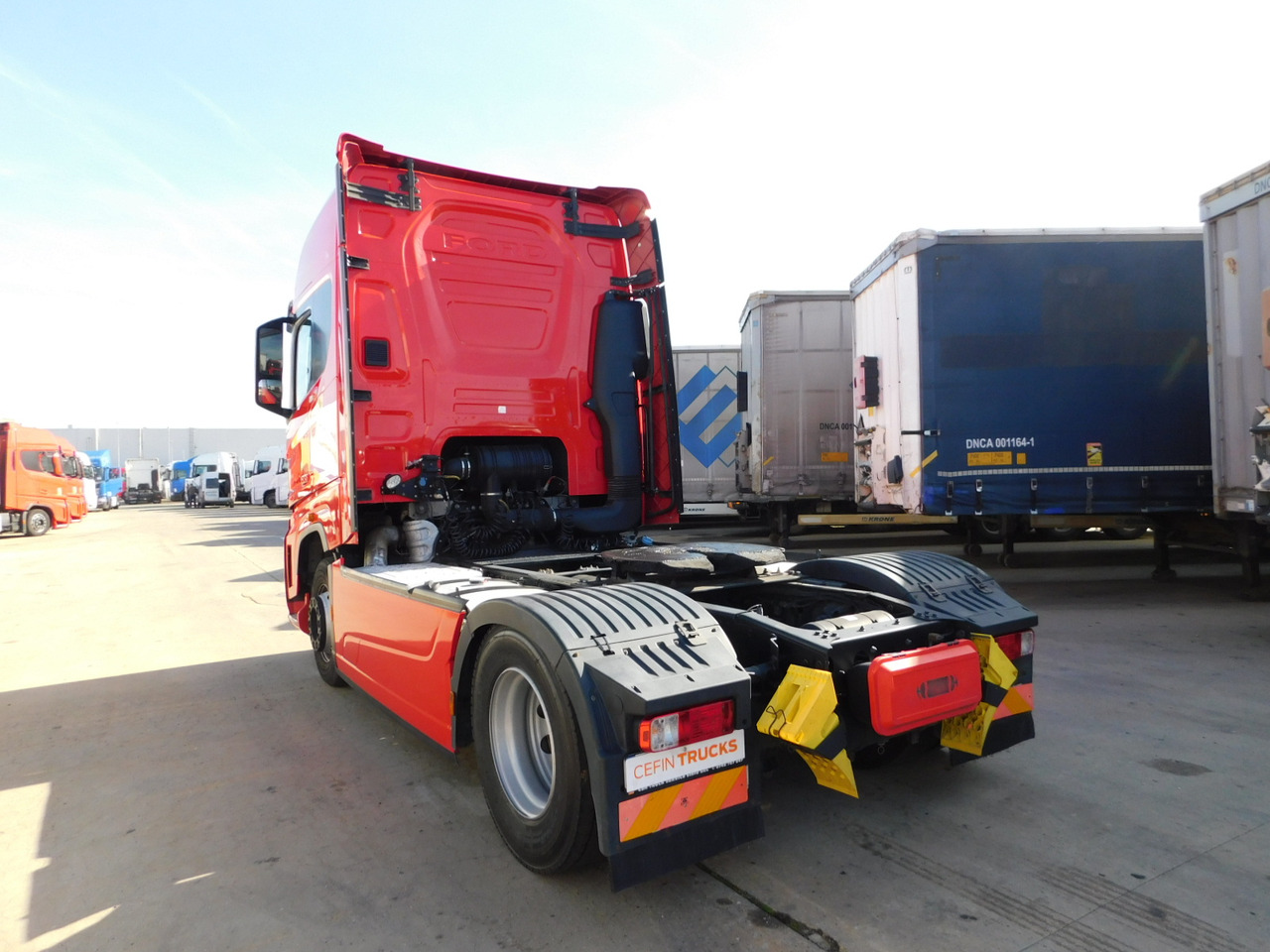 Ford F max 4x2 scab e6 12tx2620 - Nyergesvontató: 4 kép. Ford F max 4x2 scab e6 12tx2620 - Nyergesvontató: 4 kép.