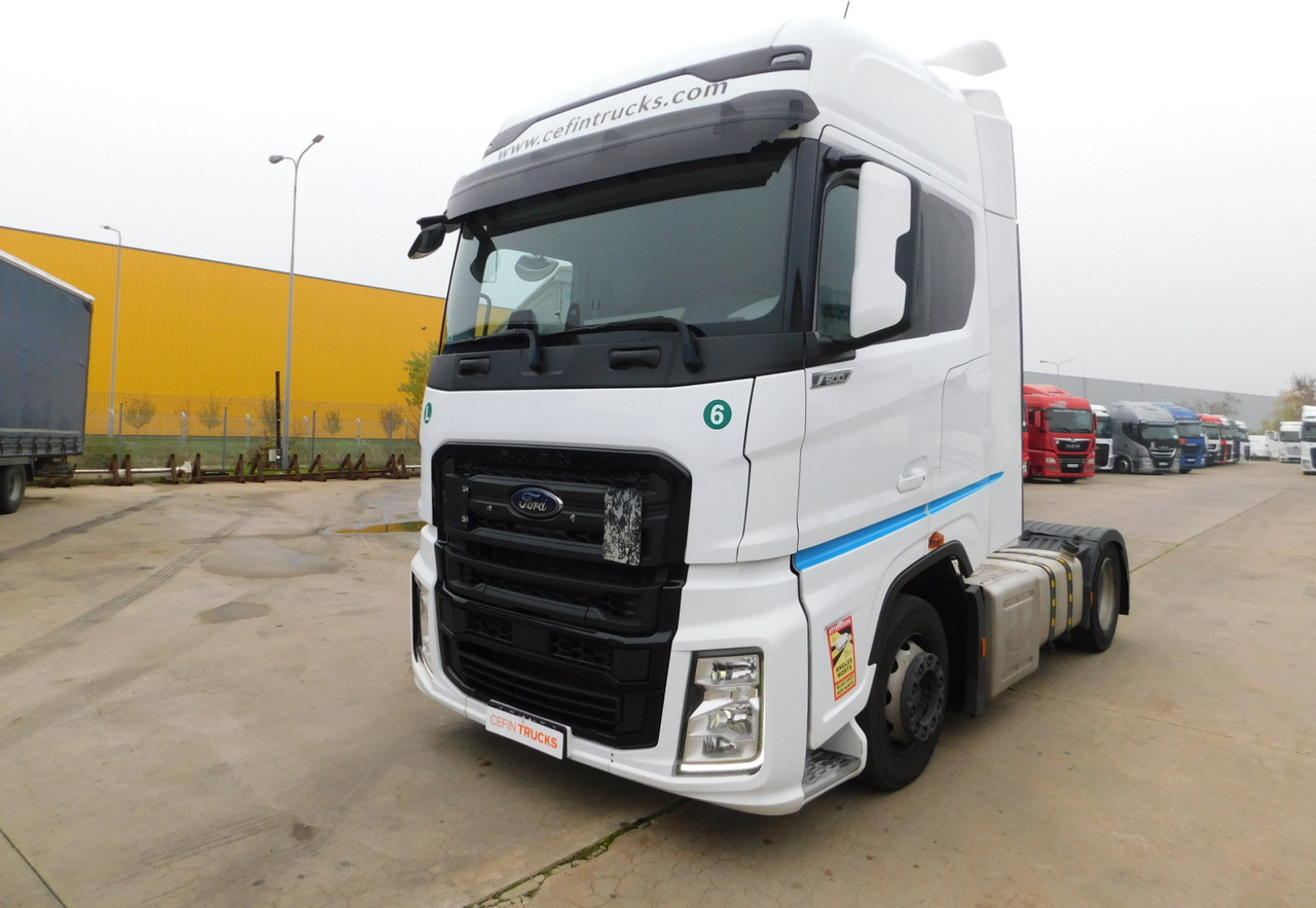 Ford F max ll 4x2 scab e6 12tx2620 - Nyergesvontató: 1 kép. Ford F max ll 4x2 scab e6 12tx2620 - Nyergesvontató: 1 kép.