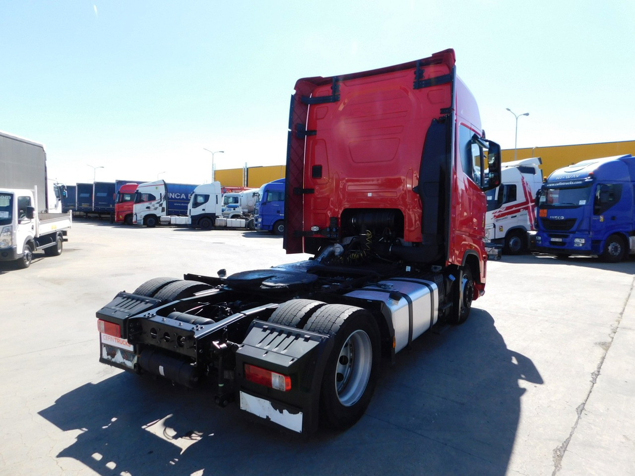 Ford F max ll 4x2 scab e6 12tx2620 - Nyergesvontató: 3 kép. Ford F max ll 4x2 scab e6 12tx2620 - Nyergesvontató: 3 kép.